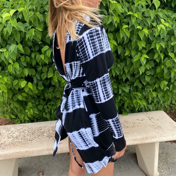 Line & Dot Tie Dye Wrap Dress - Picture 3 of 6